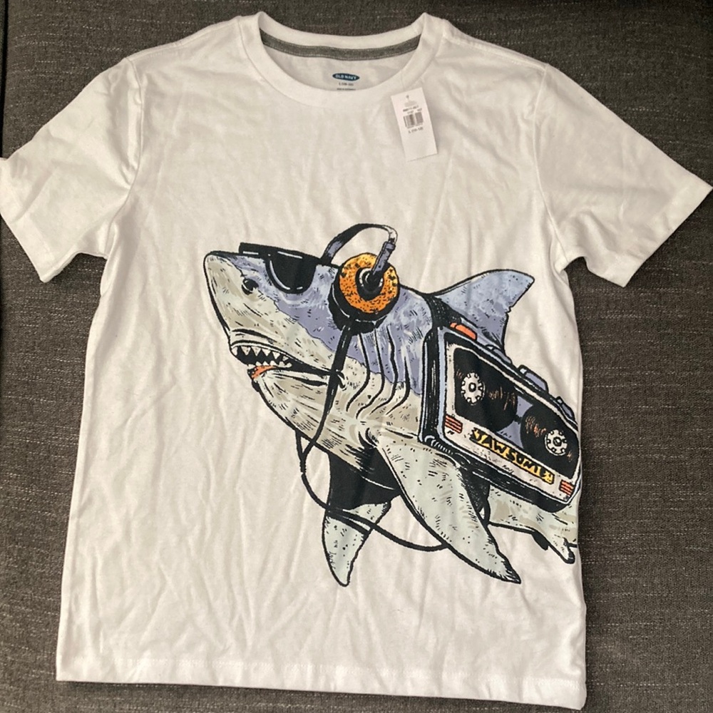 Boys 10-12 Old Navy white t-shirt with shark decal